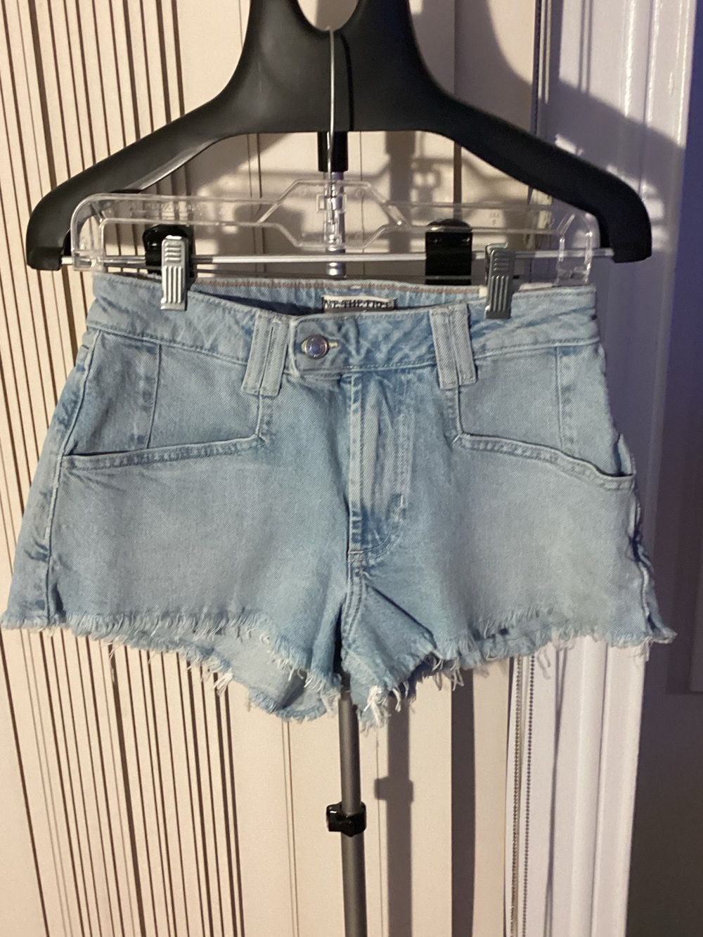 We The Free Light Blue Denim Frayed Hem Women's Shorts - Hot!